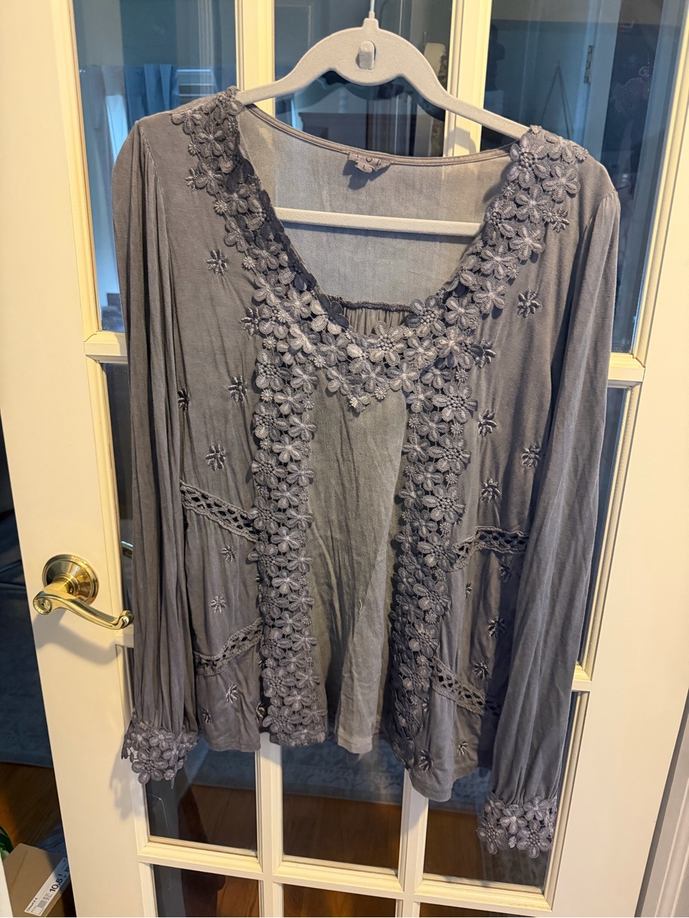 POL Gray Floral Crochet-Trim Long Sleeve Tunic